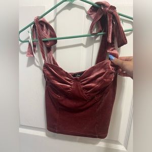 Lulu’s cropped top